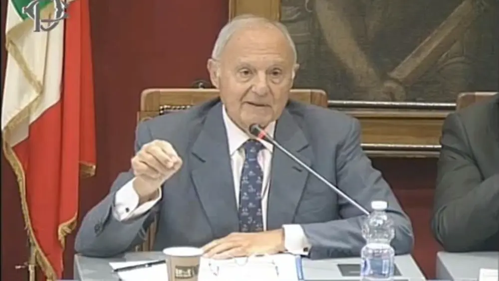 Audizione del Ministro Savona sulle prospettive di riforma UE Audizione del Ministro Savona sulle prospettive di riforma UE