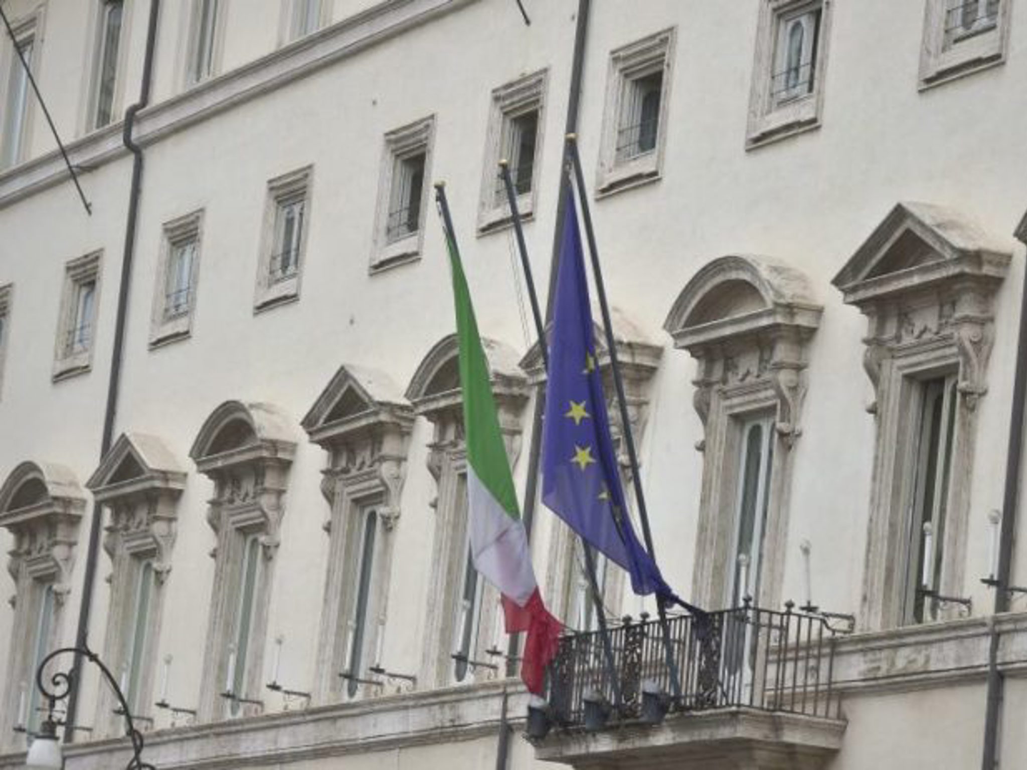 Ministro Foti: "Da Mosca toni inaccettabili, non sembra volere una pace giusta"