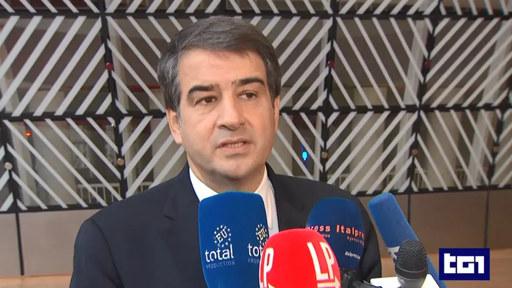 Ministro Fitto al Tg1: "ZES unica opportunità importante di sviluppo per l'intero Meridione" Ministro Fitto al Tg1: "ZES unica opportunità importante di sviluppo per l'intero Meridione"