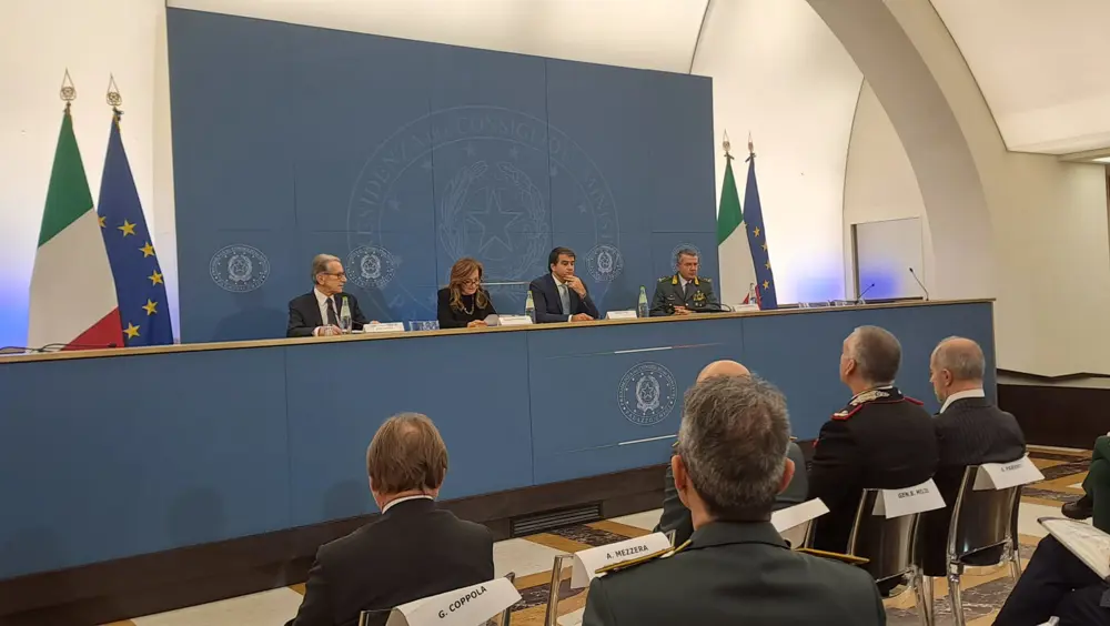 Presentata Relazione COLAF 2022 alla presenza del Ministro Fitto Presentata Relazione COLAF 2022 alla presenza del Ministro Fitto