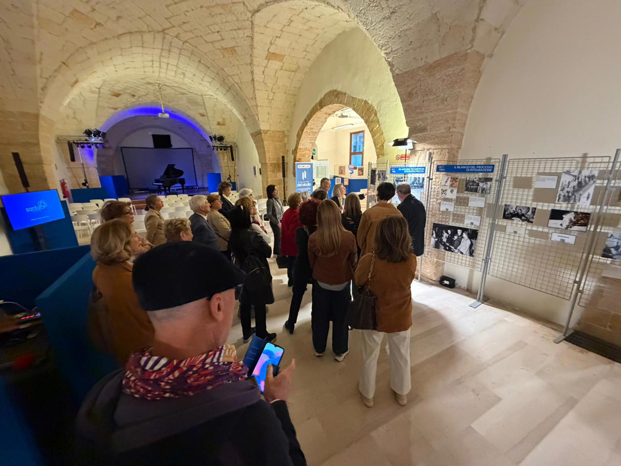 Festa dell'Europa, apertura straordinaria della mostra a Brindisi 